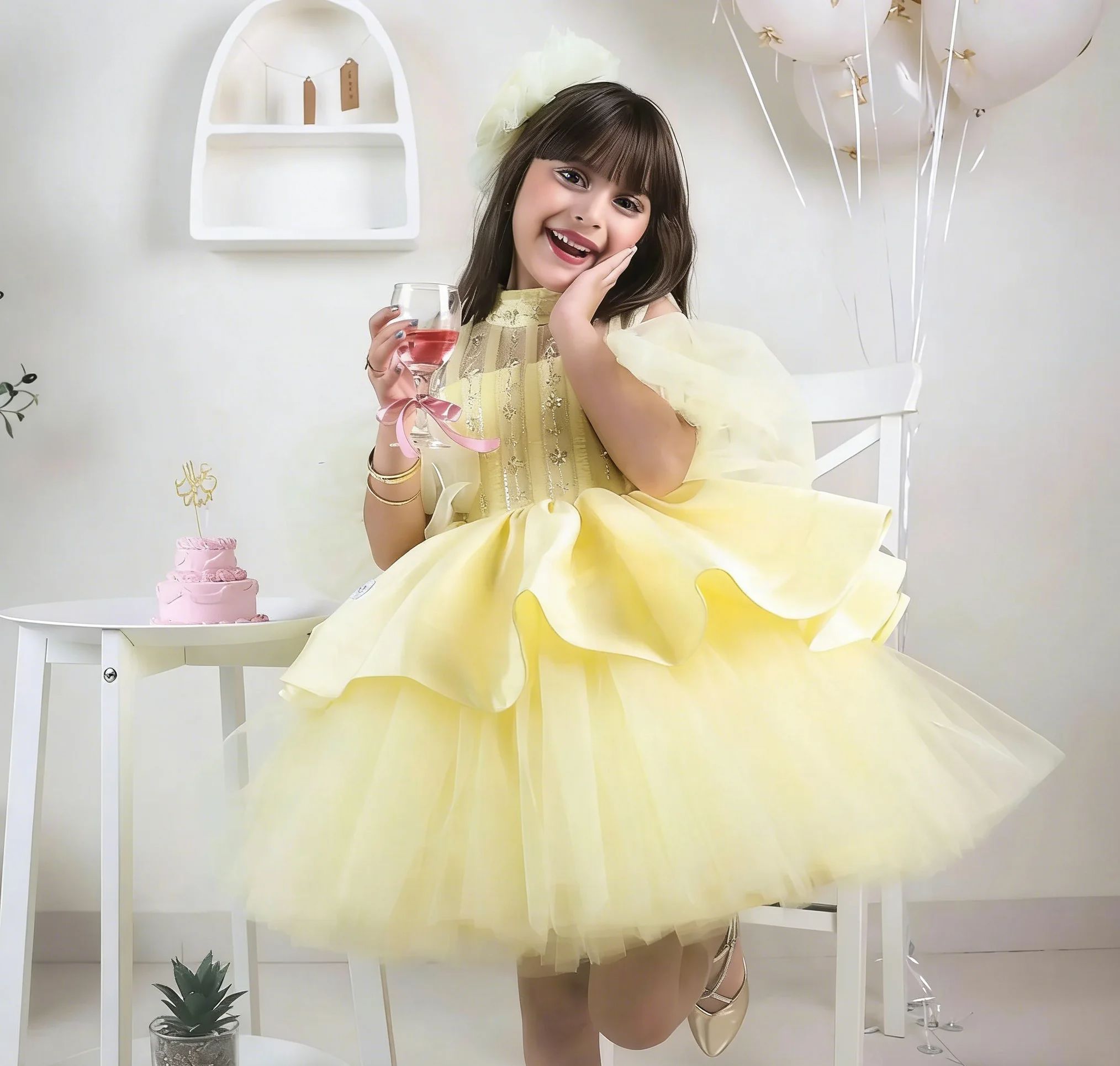 黄色のフラワーガールドレス 結婚式用 スパンコール付き オフ - Embroidery Yellow Dress のレビューと価格